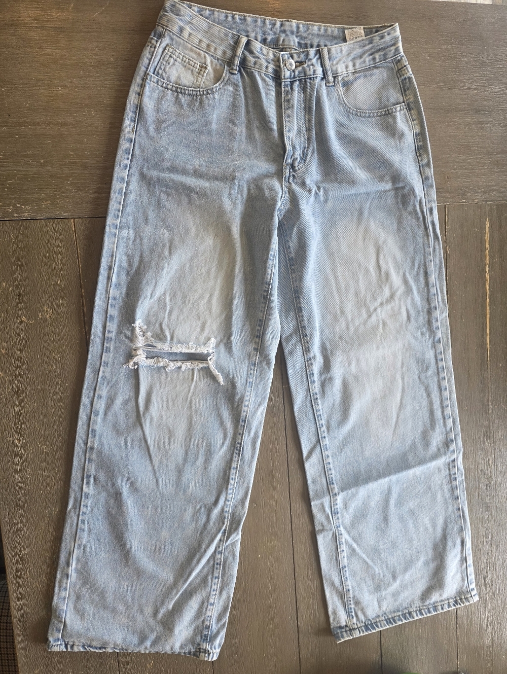 Shein Womens Wide Legged Jeans 28